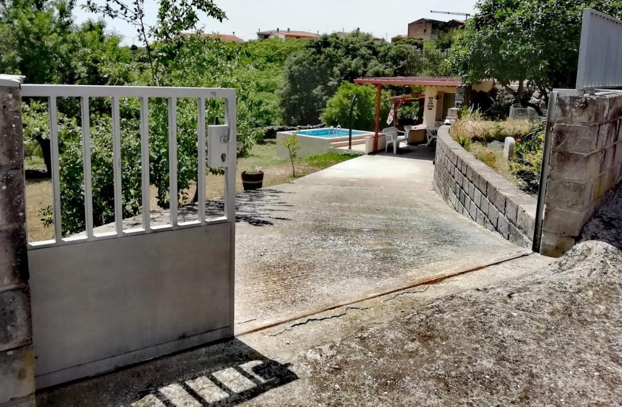 Casa Vacanze Janas Ruinas Екстер'єр фото