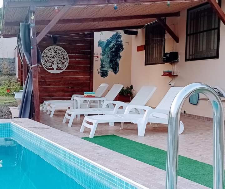 Casa Vacanze Janas Ruinas Екстер'єр фото